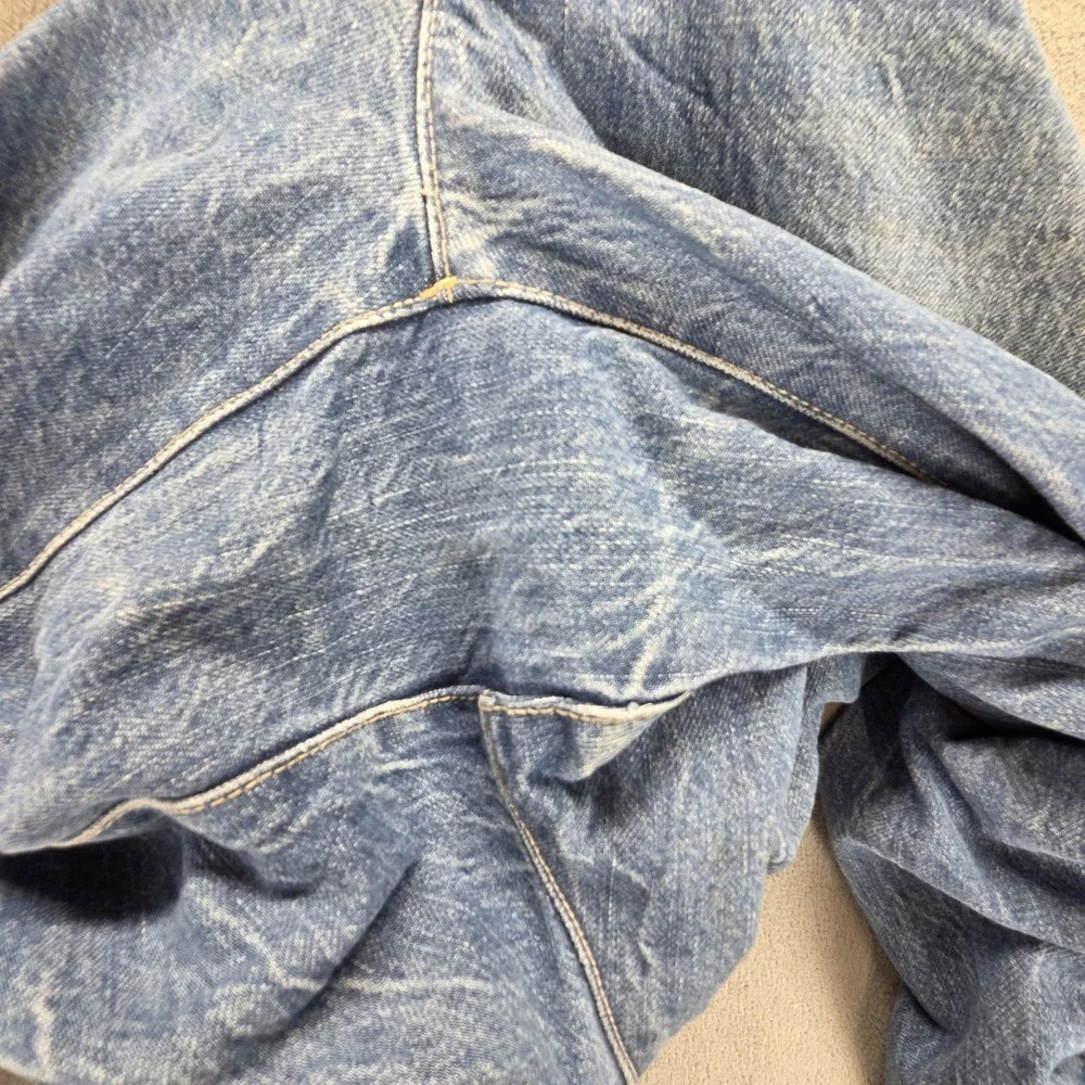 VTG Levis Engineered Jeans Mens Blue Twisted‎ Buckle Back One Pocket Fits 28x28